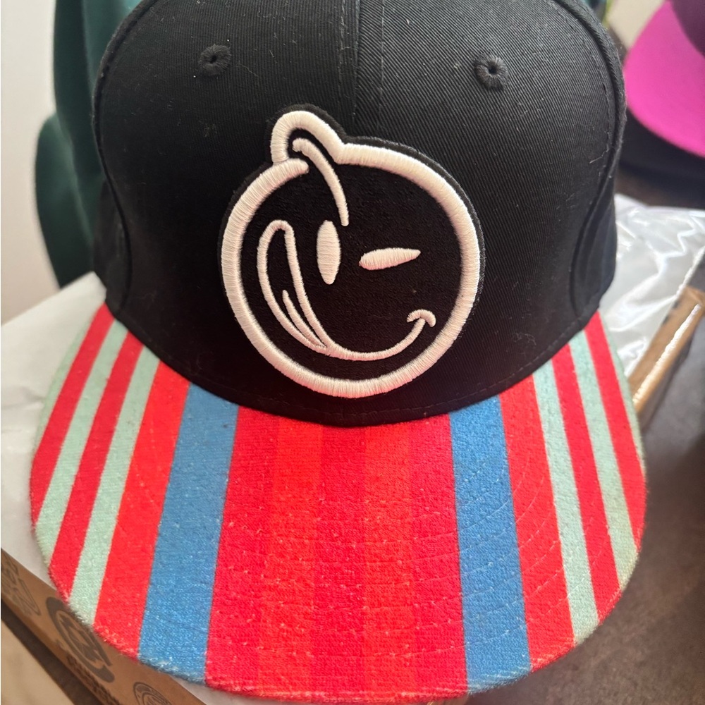 YUMS SnapBack Black and Multicolor Striped Cap